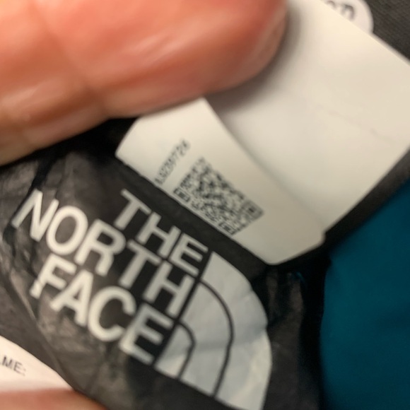 NORTH FACE GIRLS LONG REVERSIBLE COAT, 2 zipped pockets,hooded,warm,washable 😀 - Picture 6 of 14